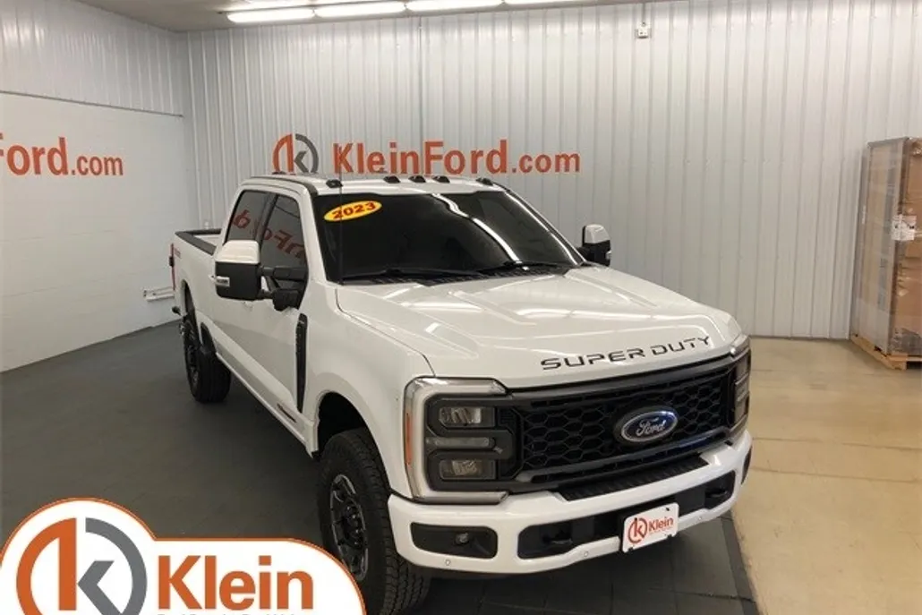 2023 Ford F-250 Lariat Tremor photo 1