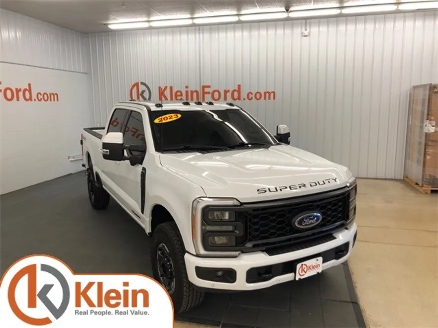 2023 Ford F-250 Lariat Tremor photo 1