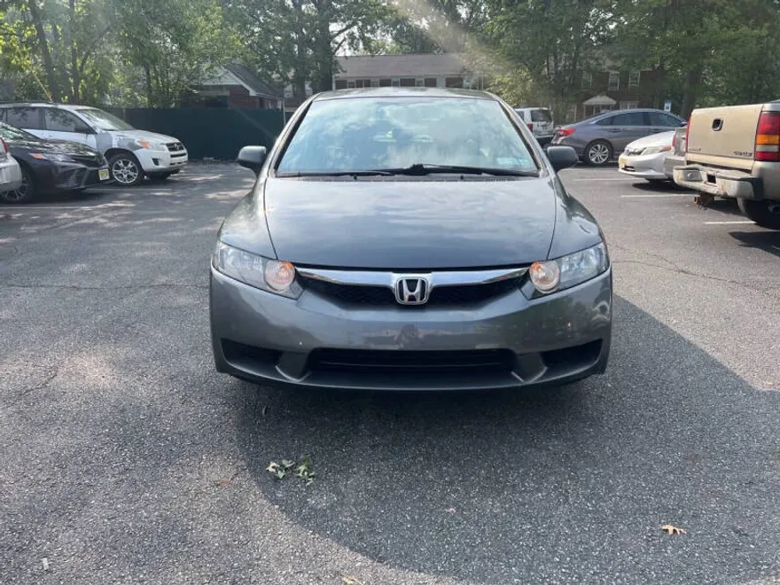 2010 Honda Civic VP photo 1