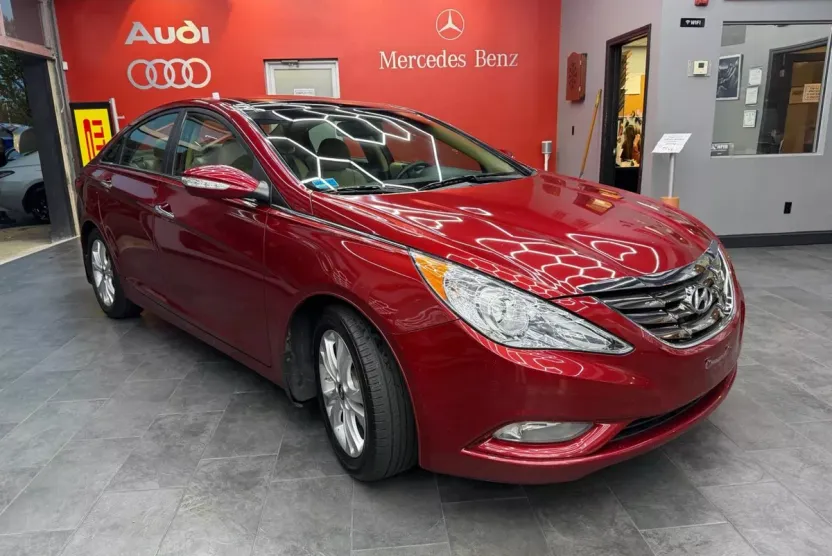 2013 Hyundai Sonata Limited photo 1
