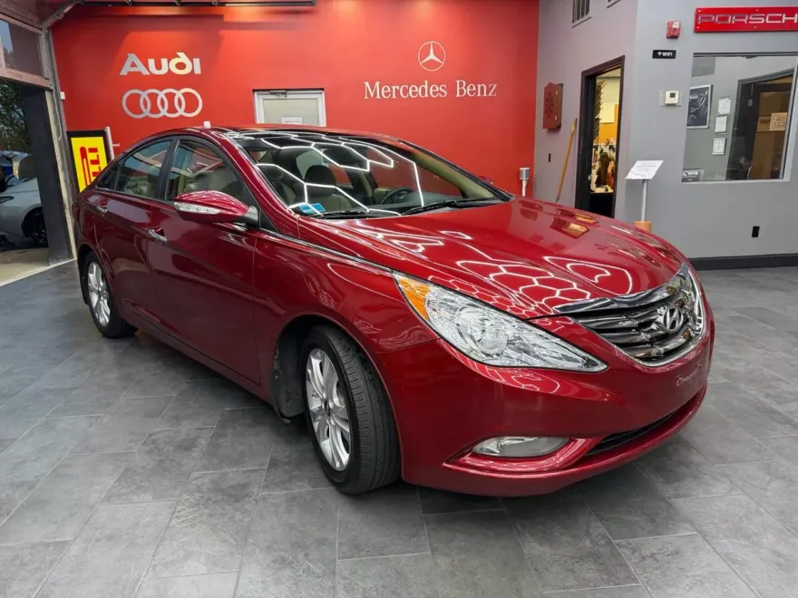 2013 Hyundai Sonata Limited photo 1