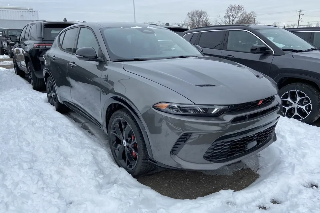 2025 Dodge Hornet R/T photo 1