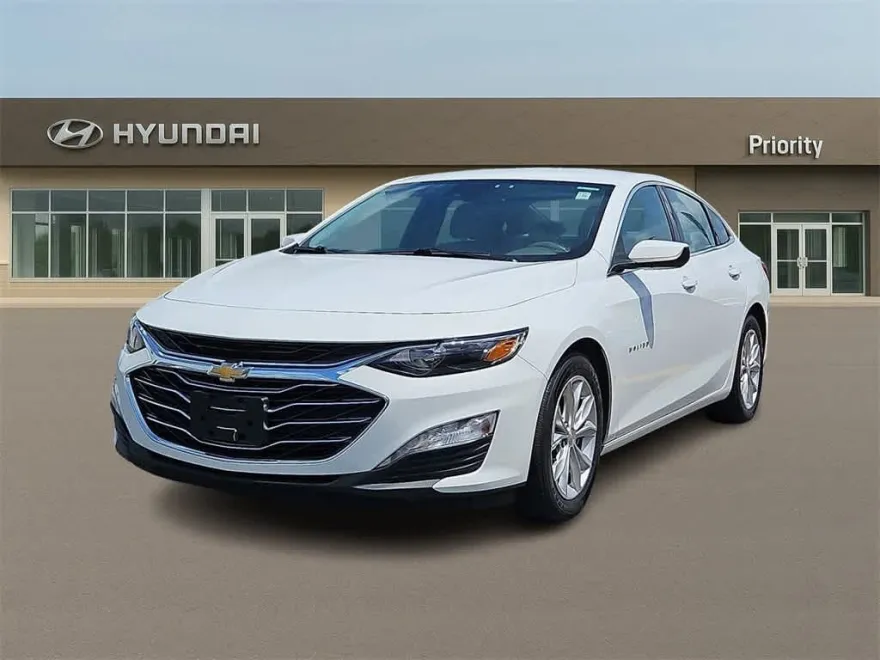 2022 Chevrolet Malibu 1LT photo 1