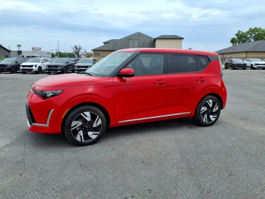 2024 Kia Soul GT-Line photo 1