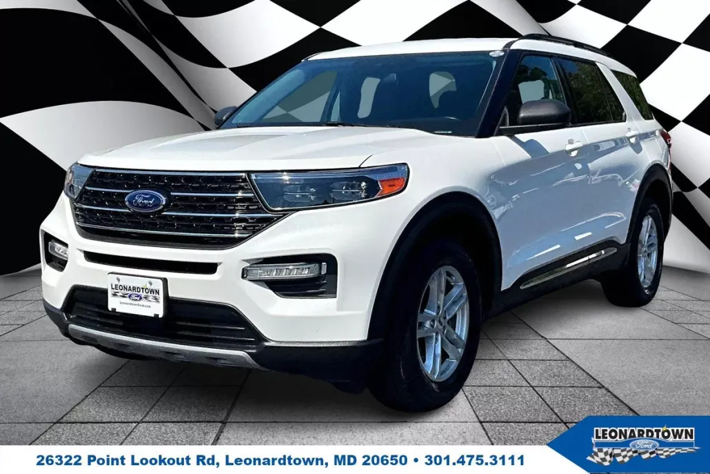 2021 Ford Explorer XLT photo 1