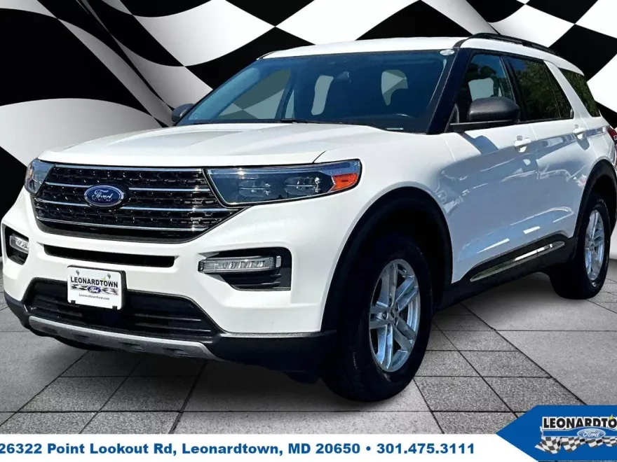 2021 Ford Explorer XLT photo 1