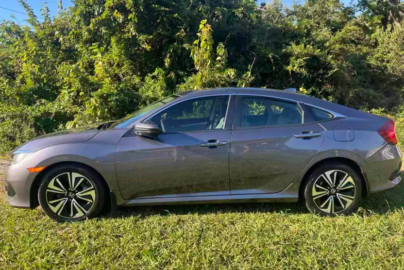 2016 Honda Civic EX-T photo 1