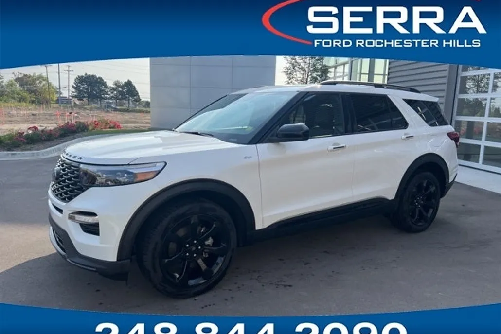 2023 Ford Explorer ST-Line photo 1