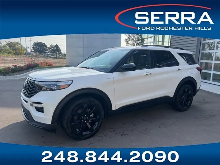 2023 Ford Explorer ST-Line photo 1