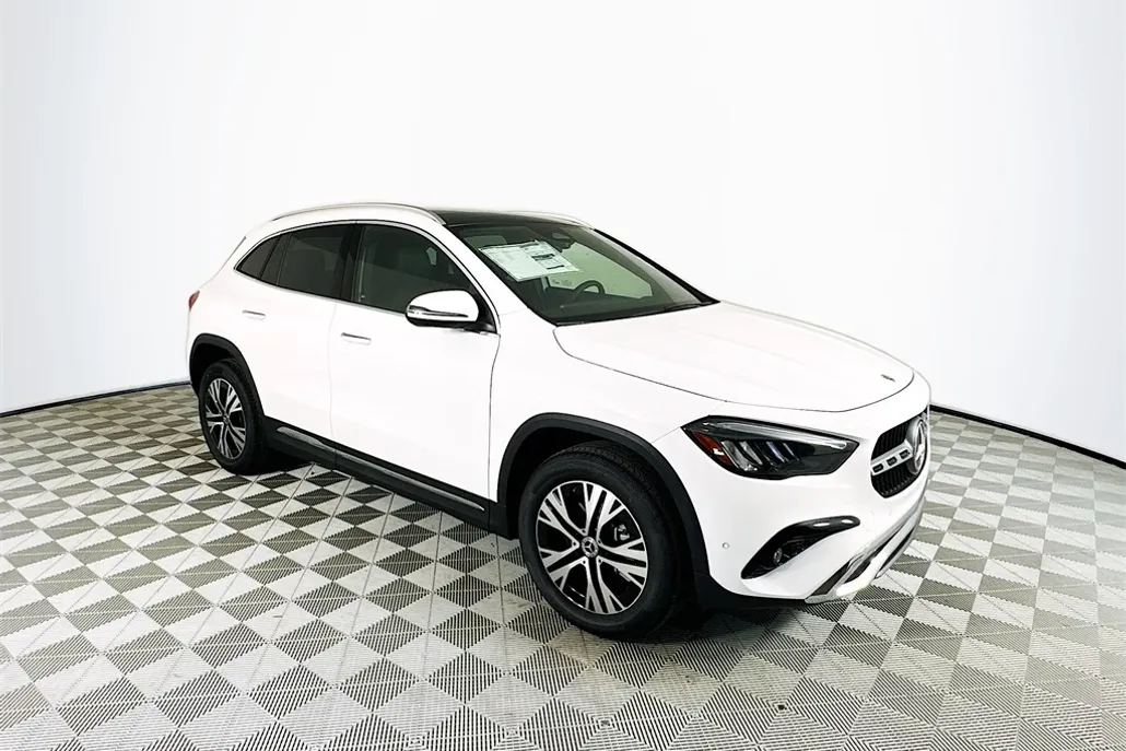 2026 Mercedes Benz GLA 250 photo 1
