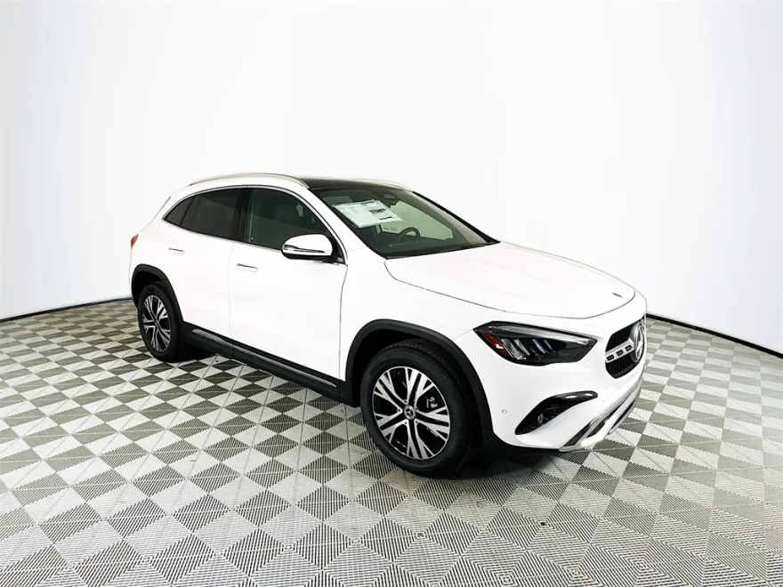2026 Mercedes Benz GLA 250 photo 1
