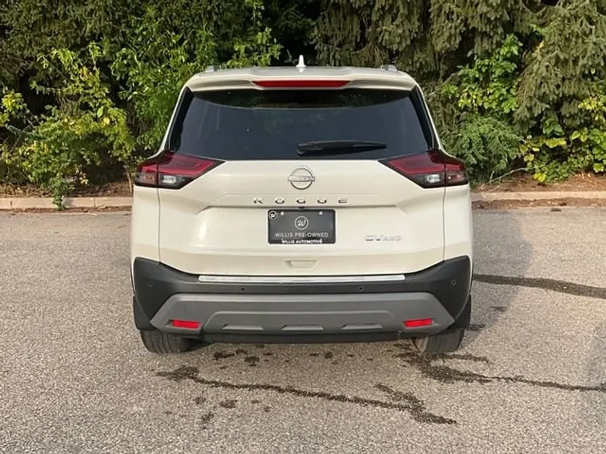 2023 Nissan Rogue SV photo 1