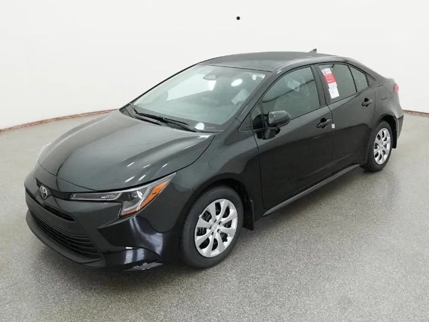 2026 Toyota Corolla LE photo 1