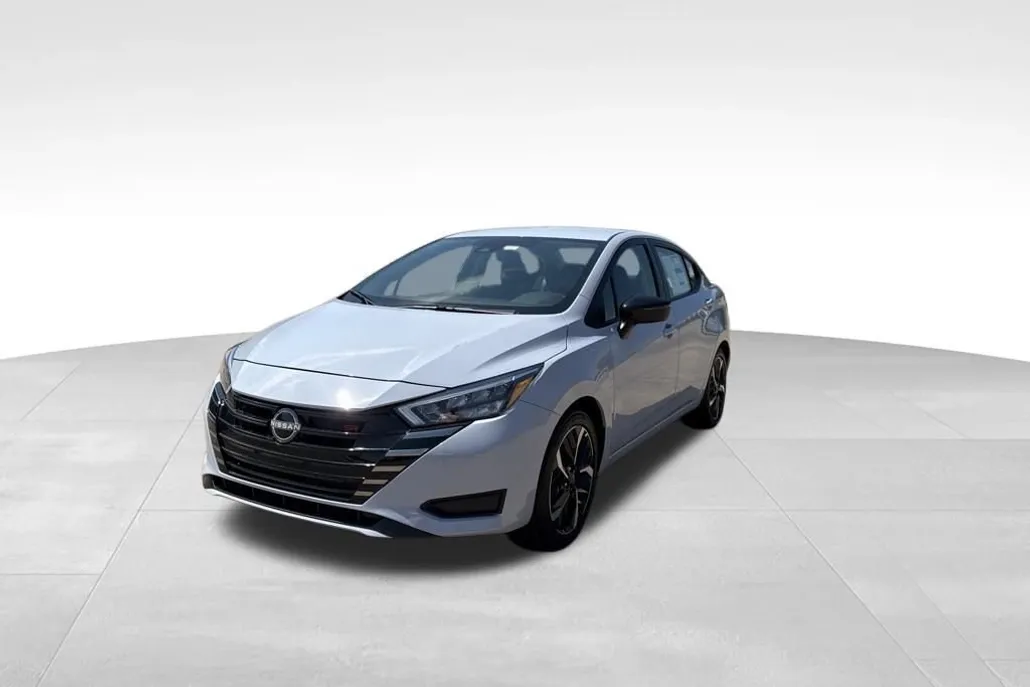 2025 Nissan Versa SR photo 1