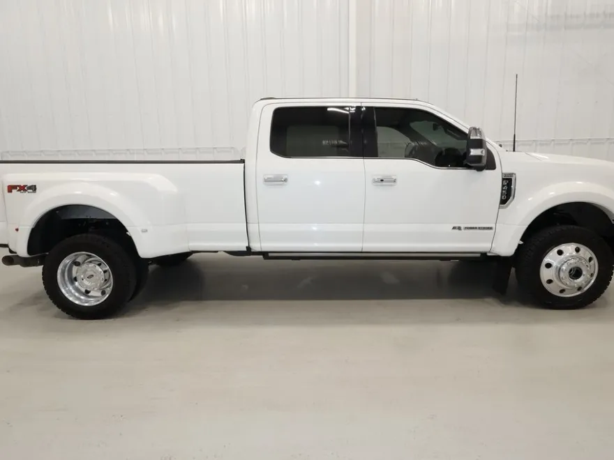 2022 Ford F-450 photo 1