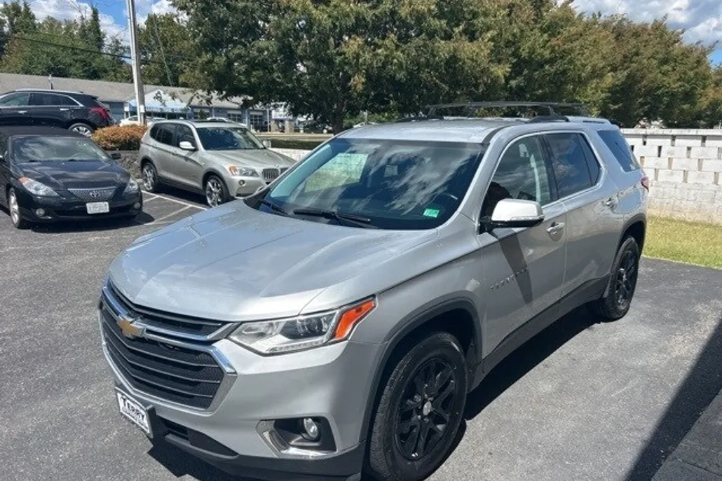 2018 Chevrolet Traverse Cloth 1LT photo 1