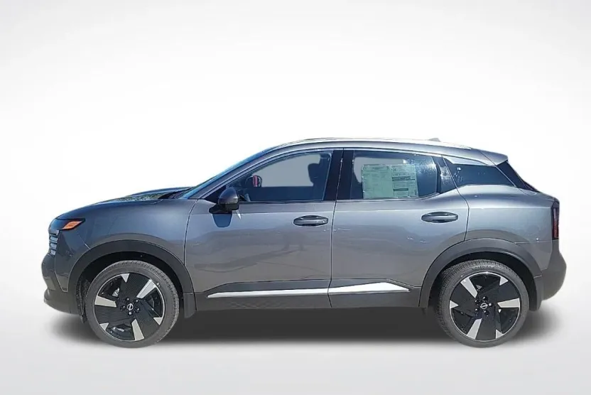 2025 Nissan Kicks SR photo 1
