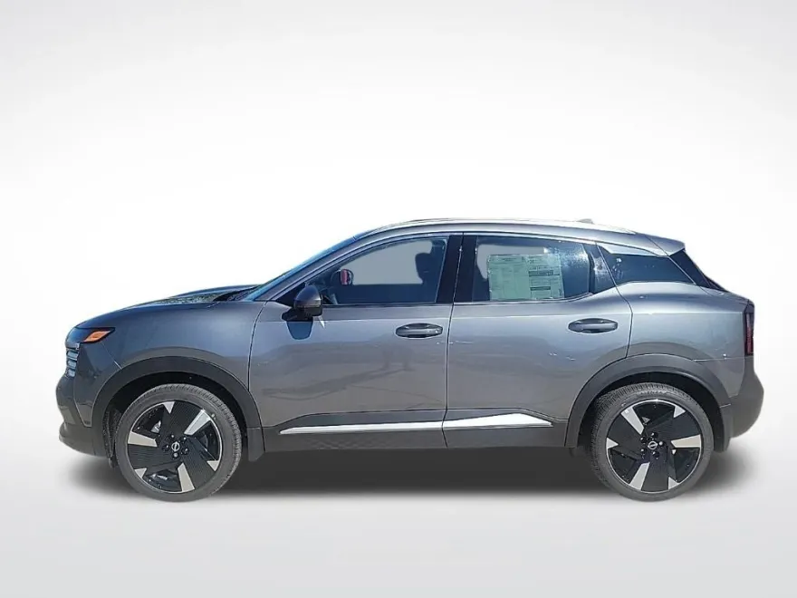 2025 Nissan Kicks SR photo 1
