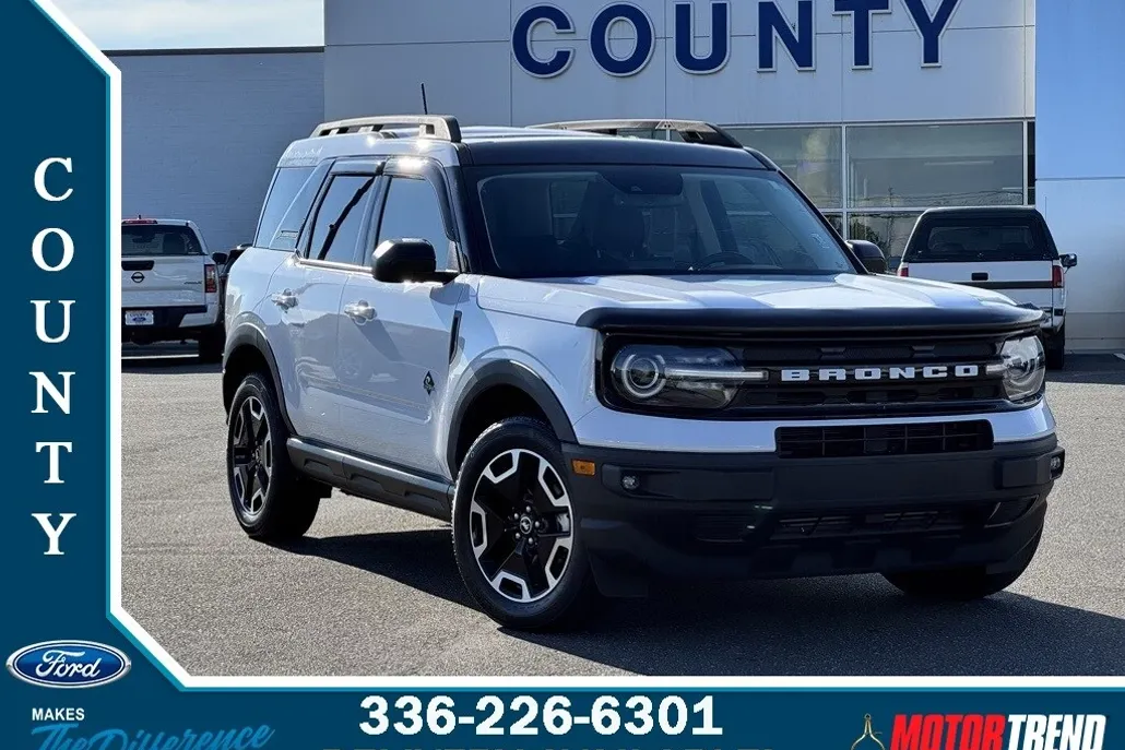 2023 Ford Bronco Sport Outer Banks photo 1