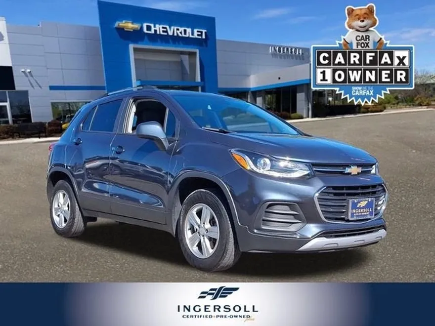 2022 Chevrolet Trax LT photo 1