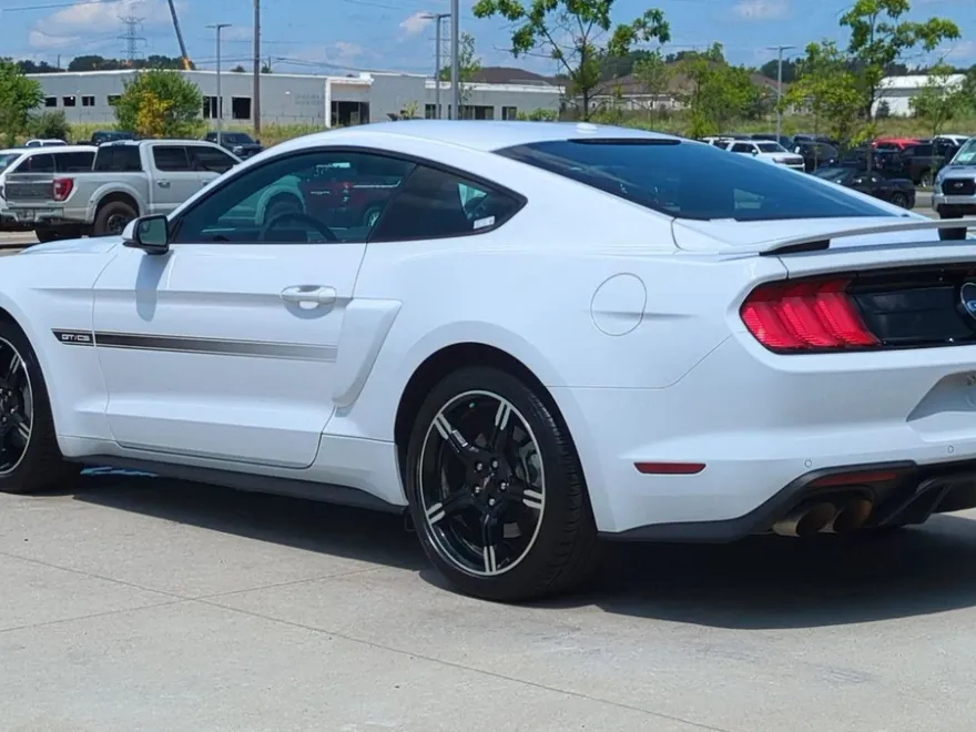 2019 Ford Mustang GT Premium photo 1