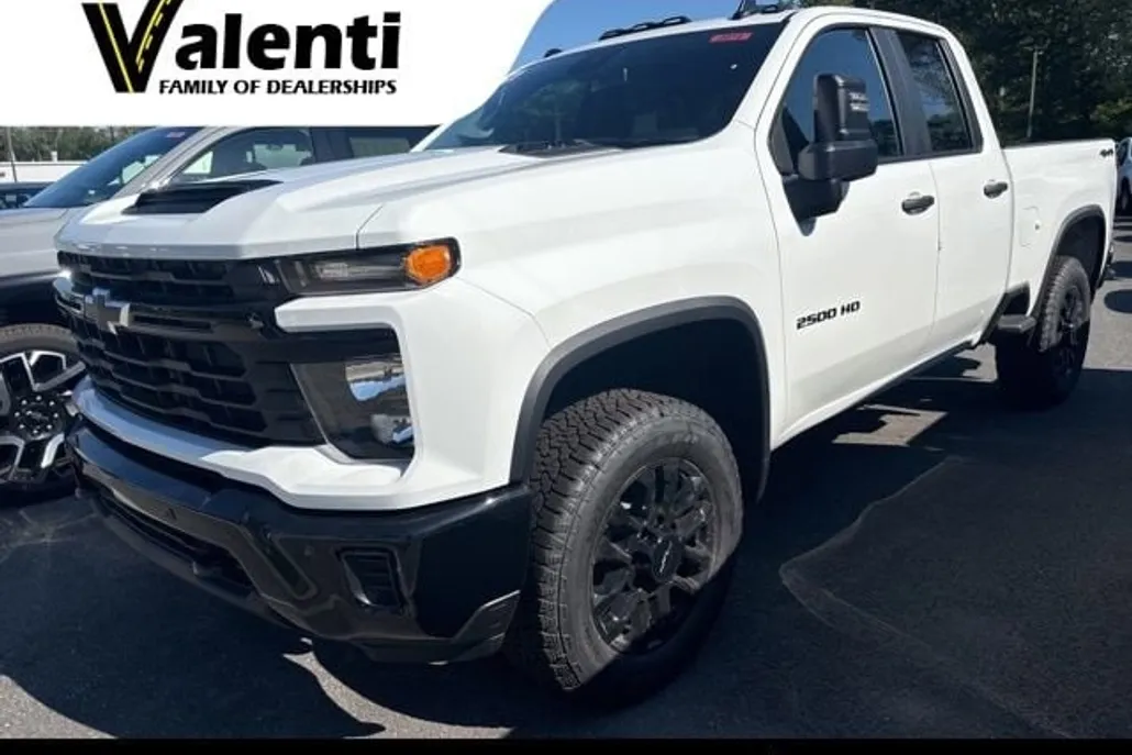2025 Chevrolet Silverado 2500HD Custom photo 1