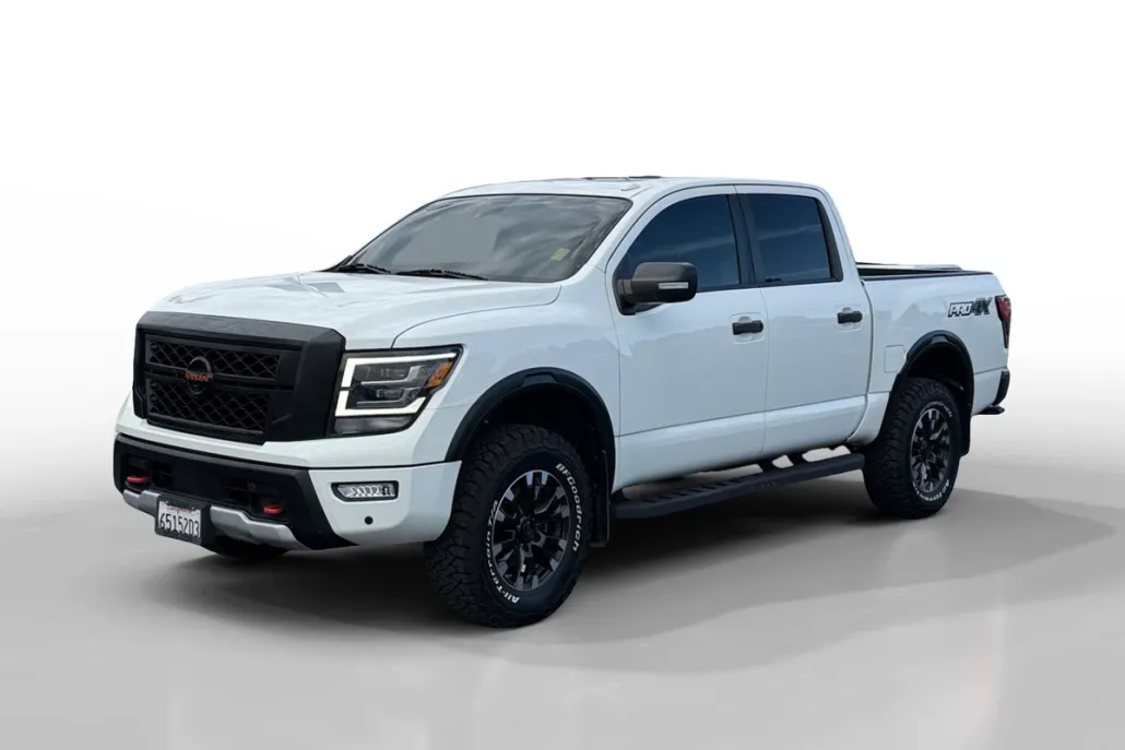 2021 Nissan Titan PRO-4X photo 1