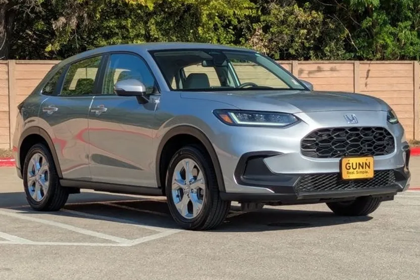 2025 Honda HR-V LX photo 1