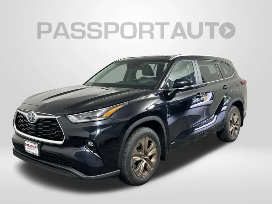 2023 Toyota Highlander Hybrid Bronze Edition photo 1