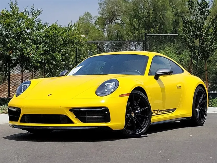 2024 Porsche 911 T photo 1