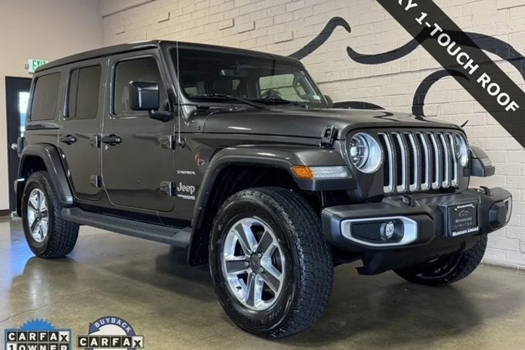 2022 Jeep Wrangler Unlimited Sahara photo 1