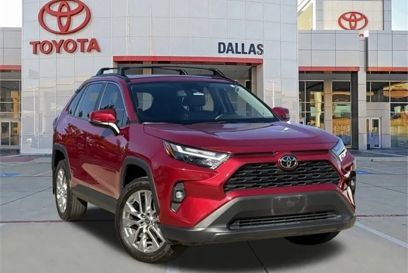 2024 Toyota RAV4 XLE Premium photo 1