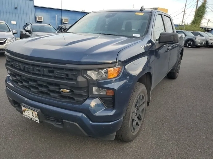 2023 Chevrolet Silverado 1500 Custom photo 1