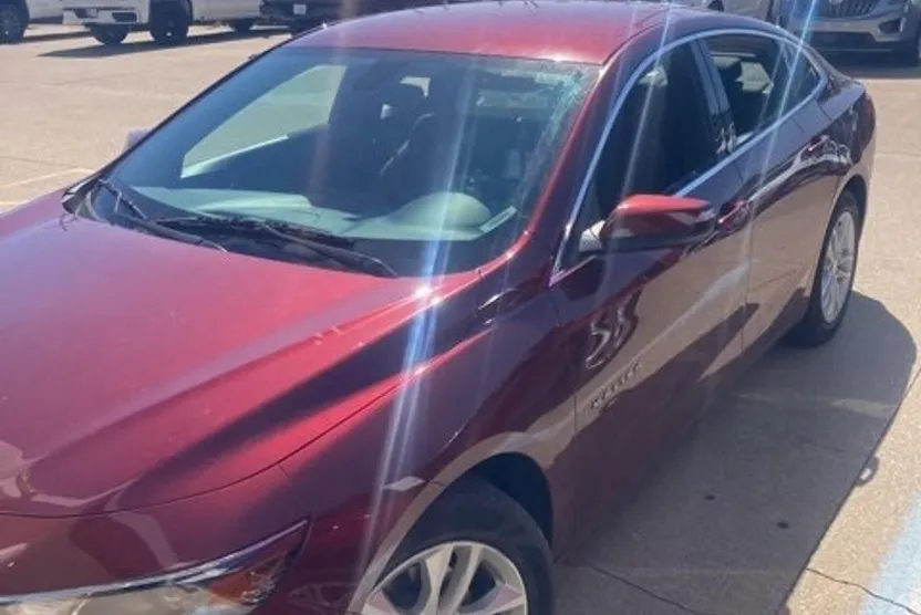 2016 Chevrolet Malibu 1LT photo 1
