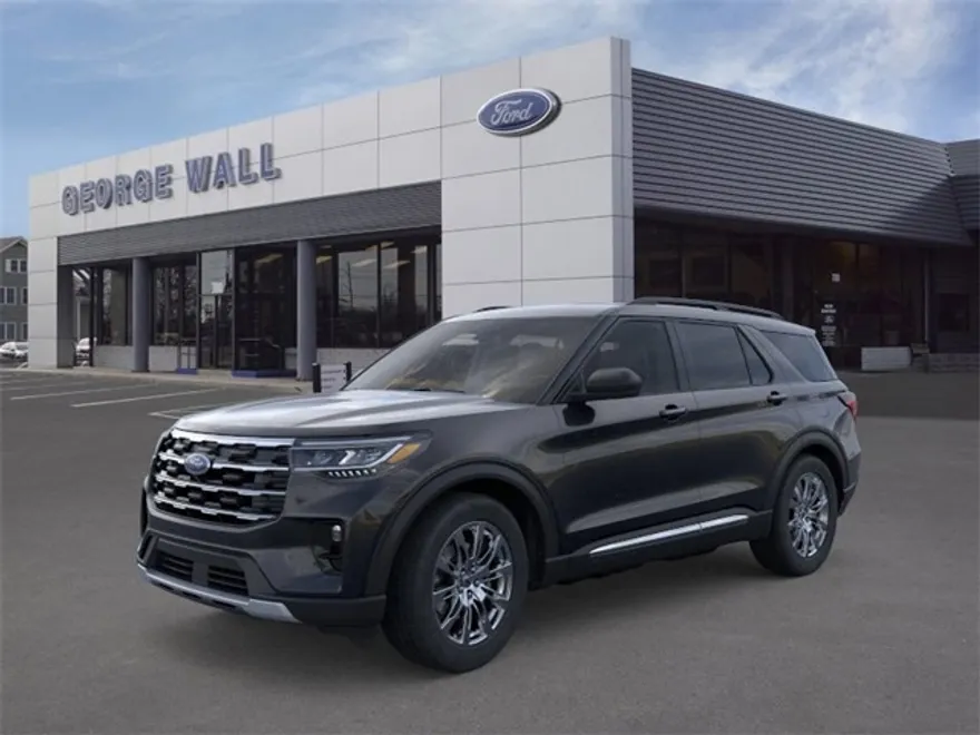 2025 Ford Explorer photo 1