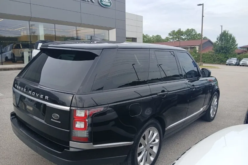 2017 Land Rover Range Rover SuperCharged HSE photo 1