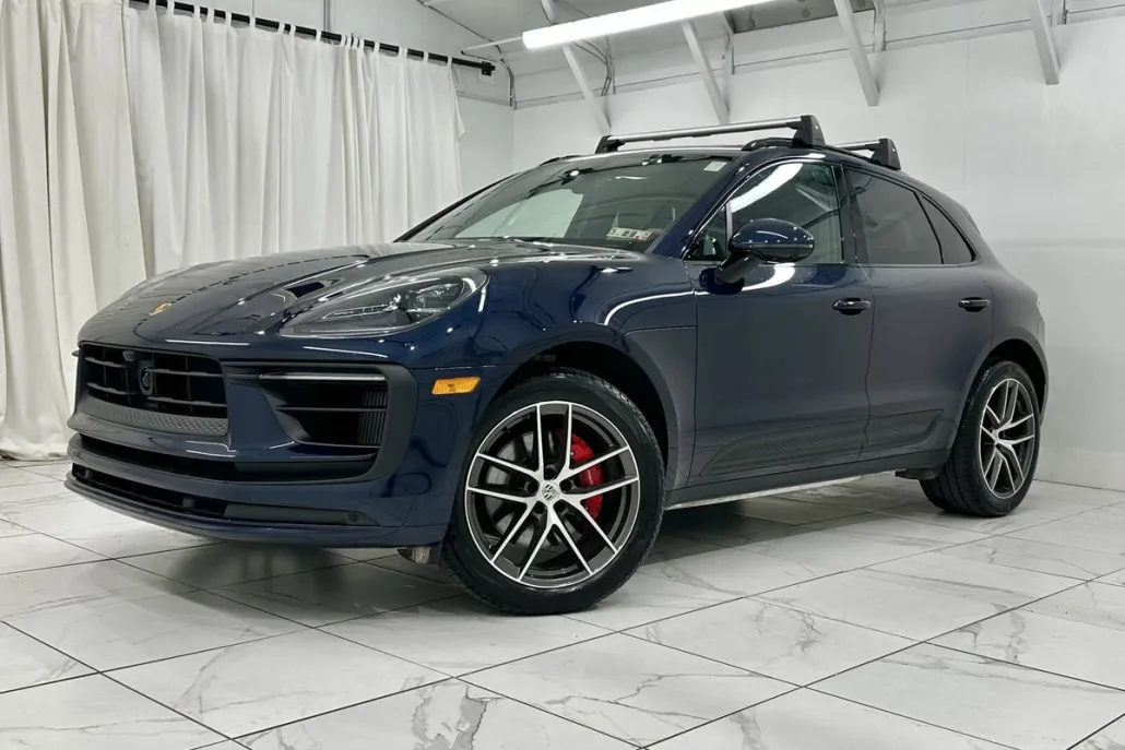 2023 Porsche Macan S photo 1
