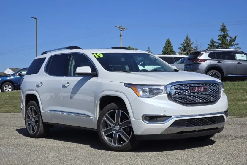 2019 Gmc Acadia Denali photo 1
