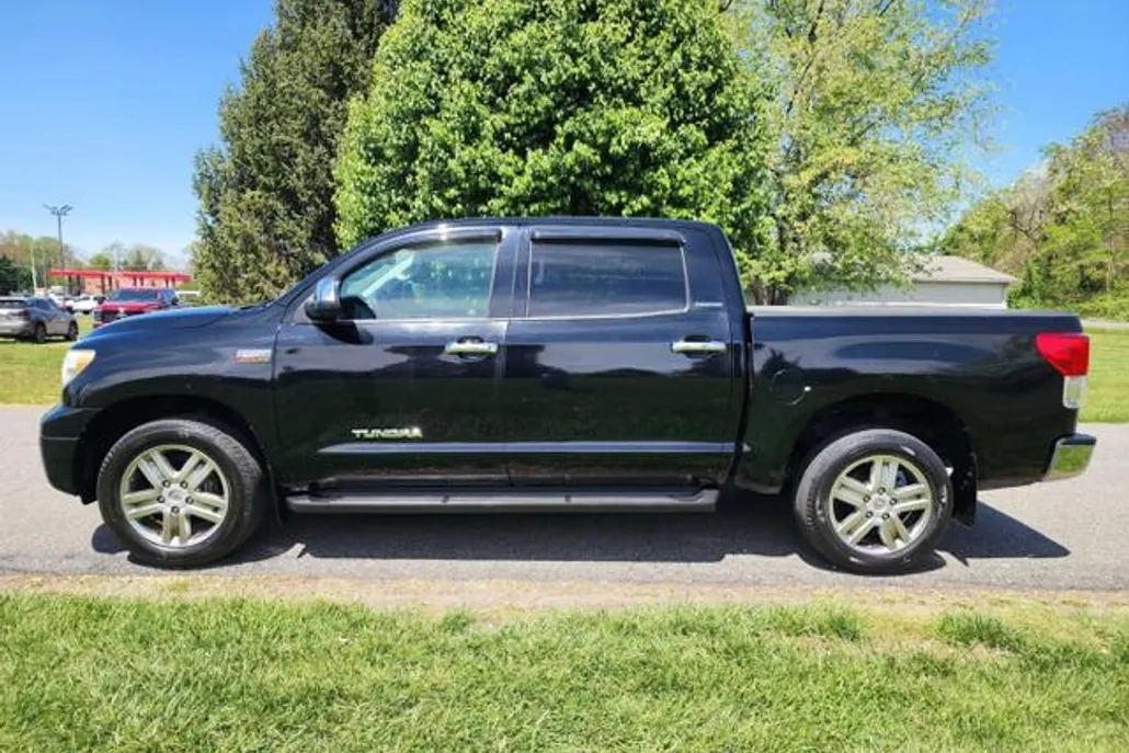 2012 Toyota Tundra Limited CrewMax photo 1