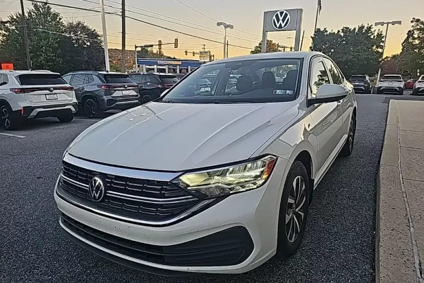 2024 Volkswagen Jetta 1.5T S photo 1