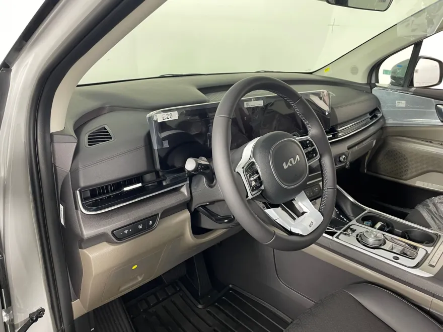 2026 Kia Carnival EX photo 1