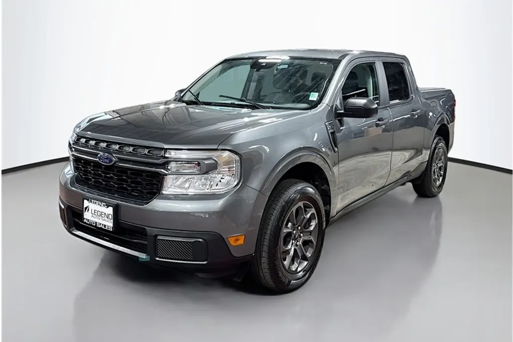 2024 Ford Maverick XLT photo 1