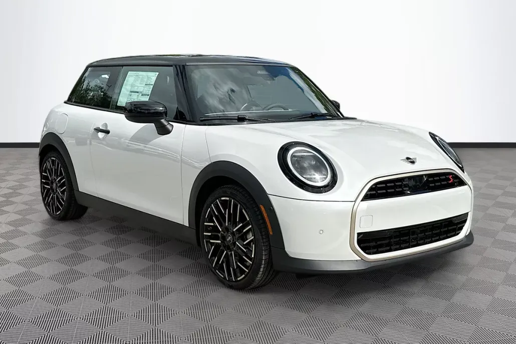 2025 Mini Cooper 2 Door Hardtop S photo 1