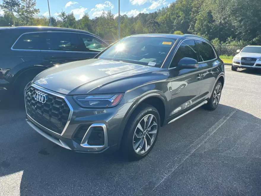 2022 Audi Q5 S line Premium photo 1