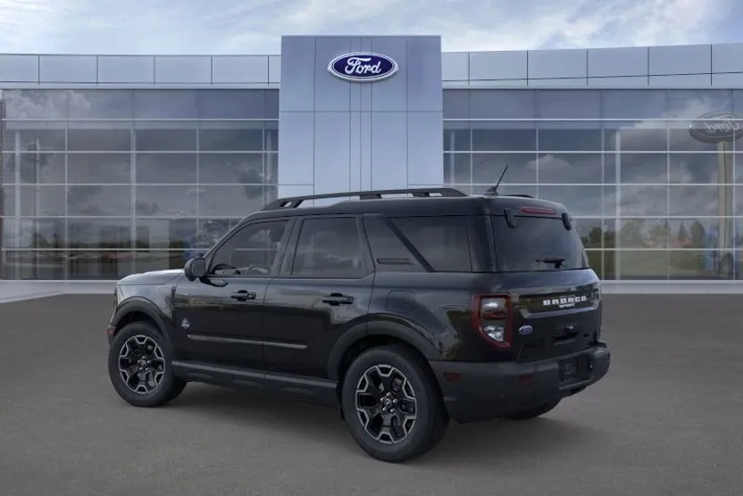 2025 Ford Bronco Sport Outer Banks photo 1
