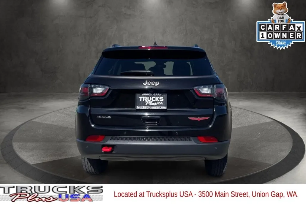 2022 Jeep Compass Trailhawk photo 1