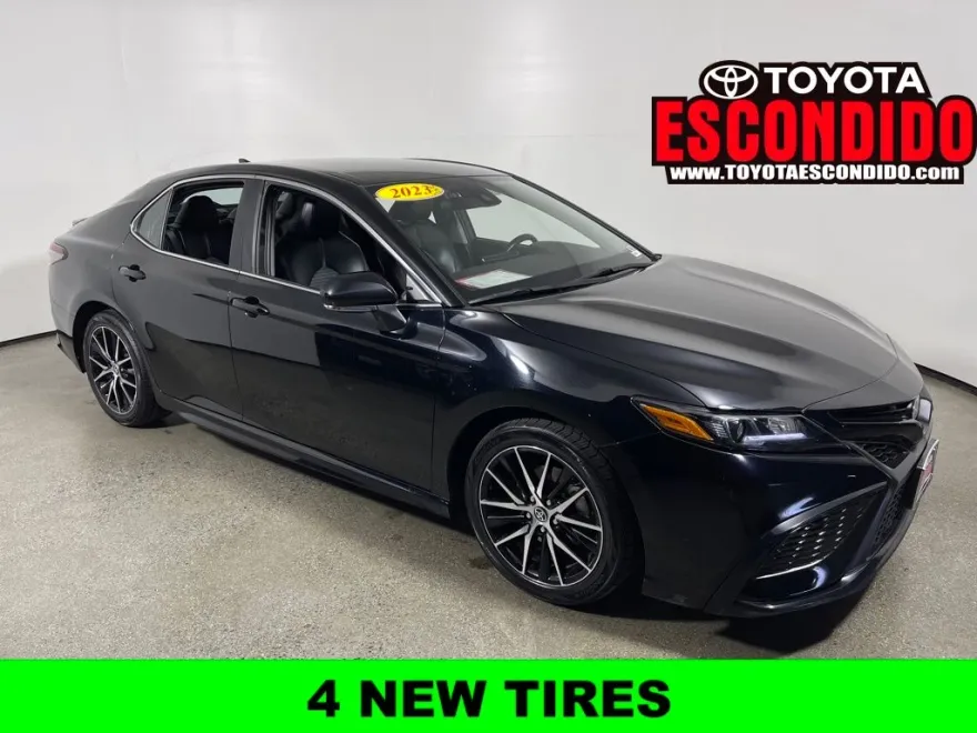 2023 Toyota Camry SE photo 1