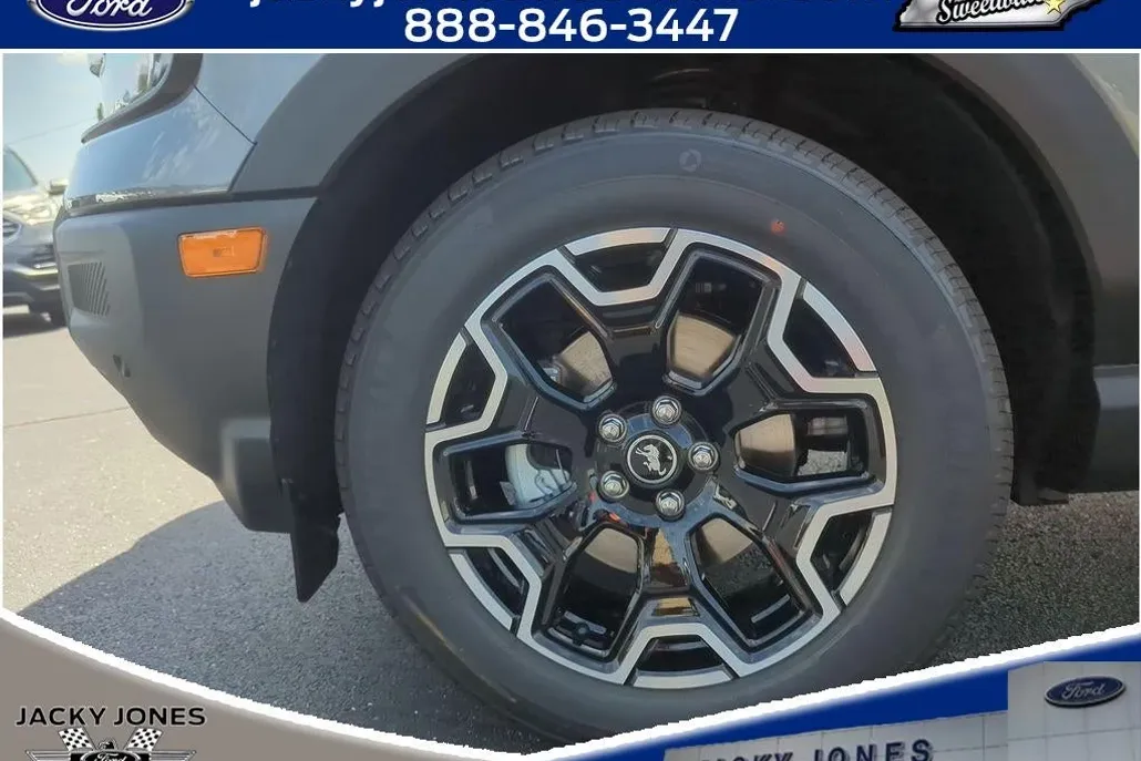 2025 Ford Bronco Sport Outer Banks photo 1