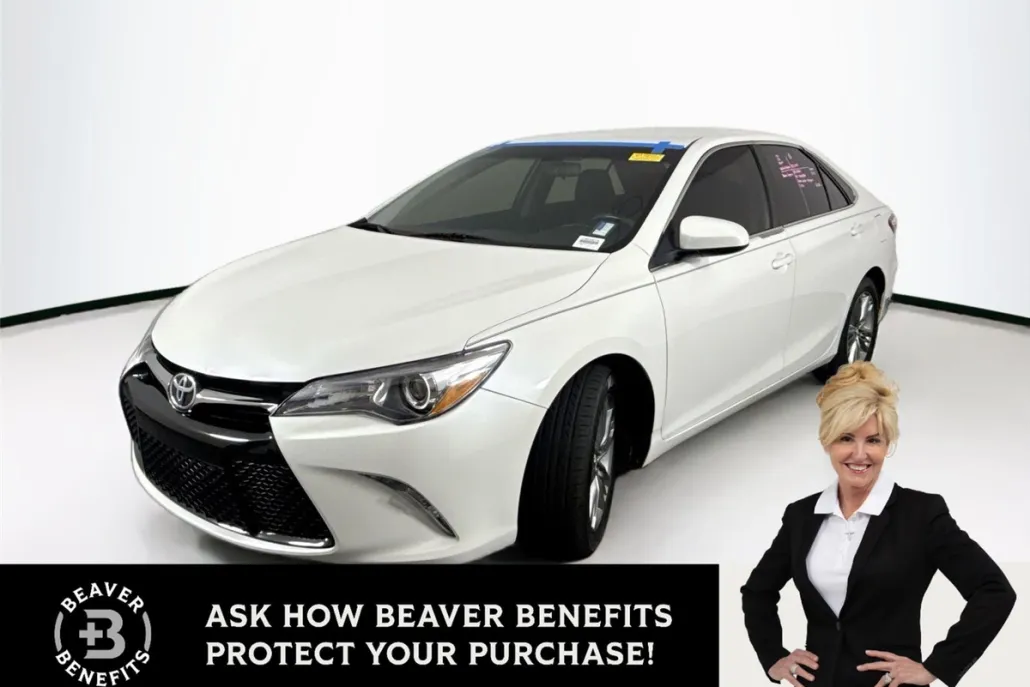 2015 Toyota Camry SE photo 1
