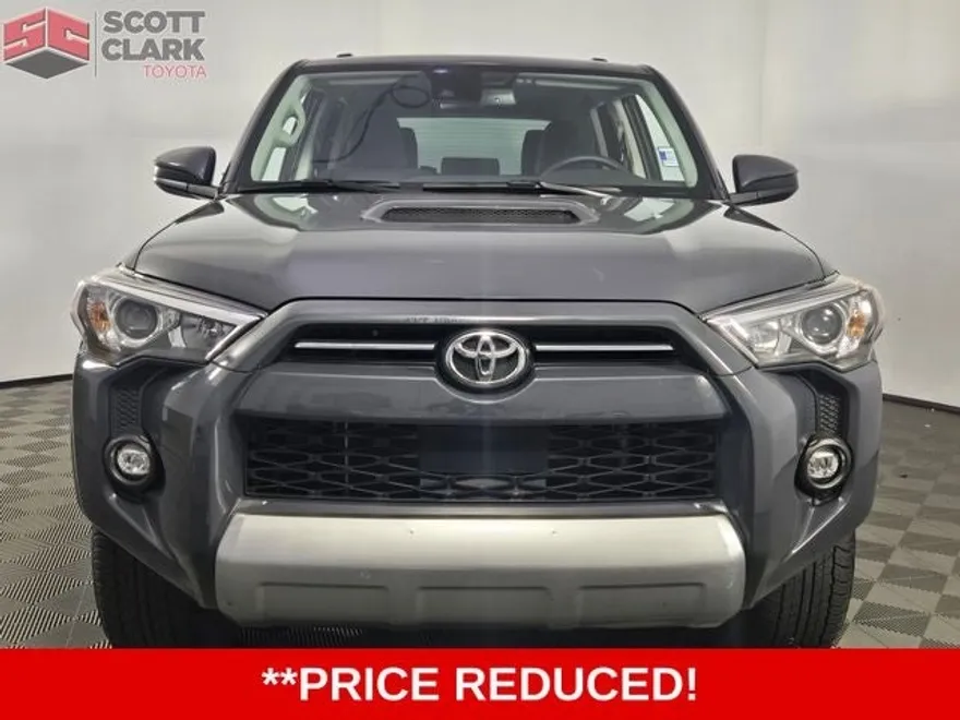 2024 Toyota 4Runner TRD Off-Road Sport photo 1